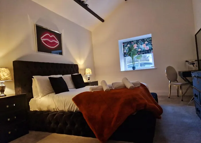 The Hamilton Luxury Holiday Let\'S- Holly Barn
