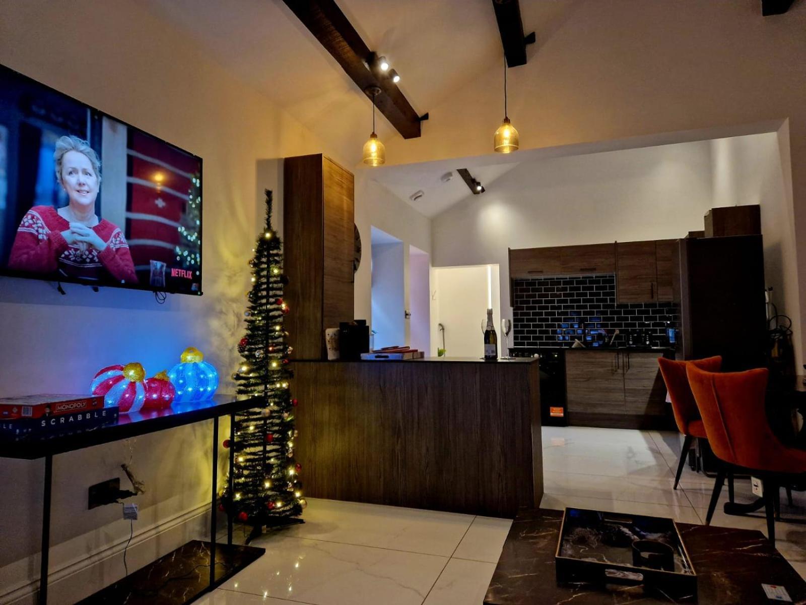 The Hamilton Luxury Let's- Holly Barn
